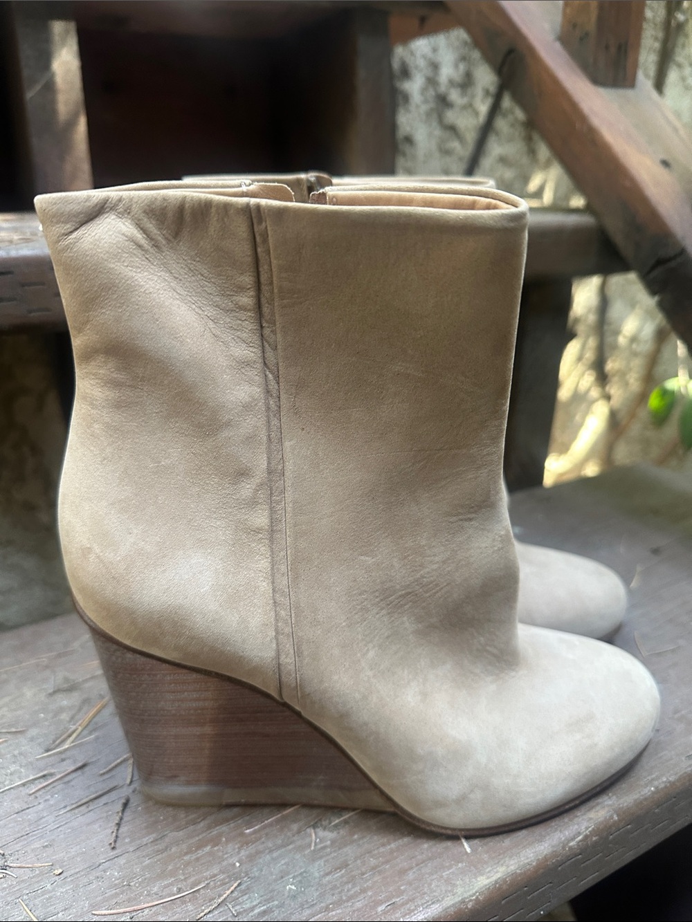 Maison  Margiela Plexi Suede Boots - Picture 3 of 10